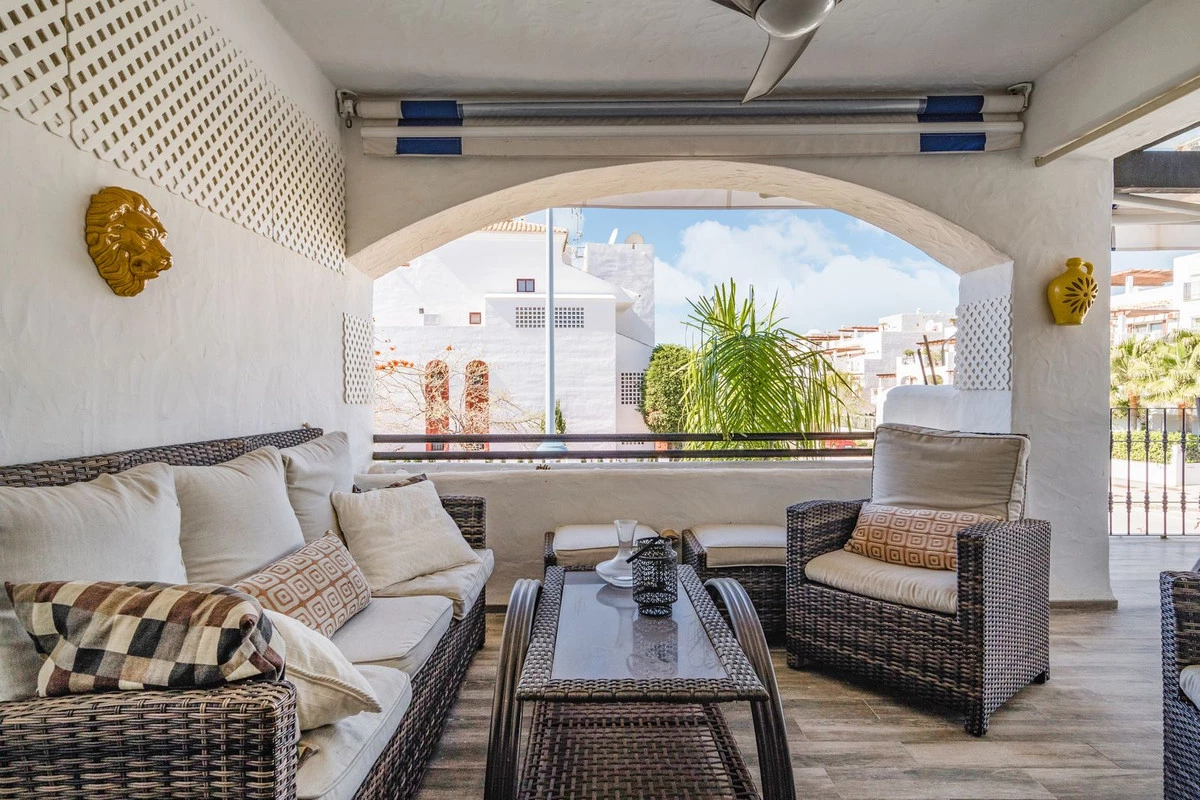 1-7980e48d732b6fc85c14b43b94d2aa54