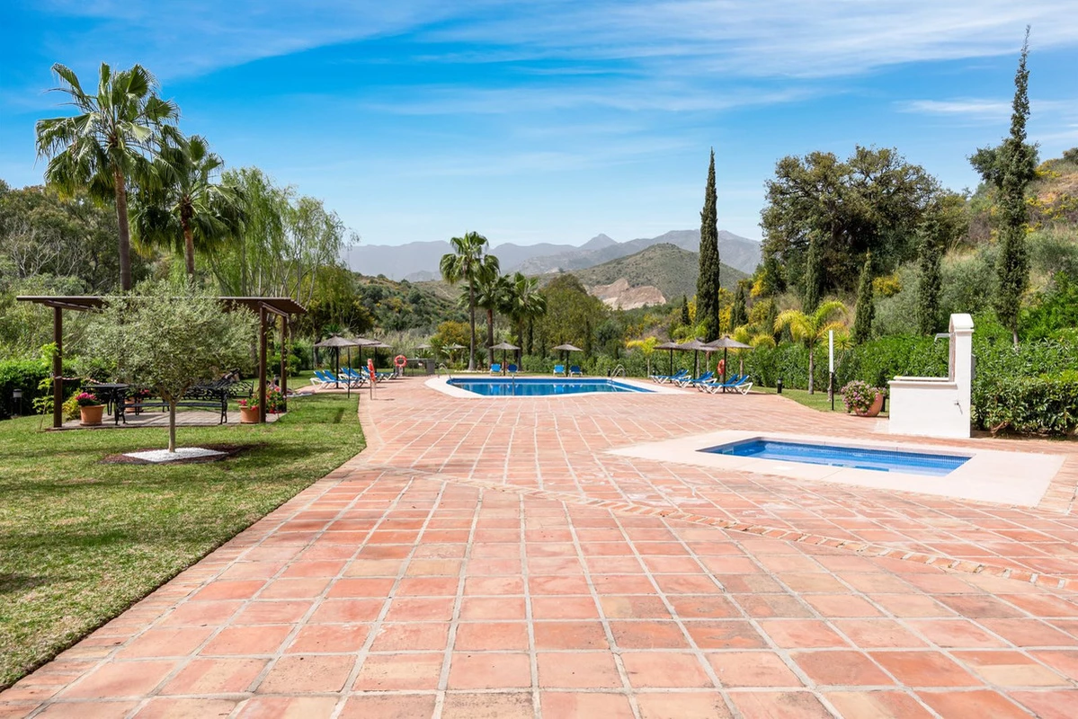 4-c23c0f86247804fa50226aecd8b0b2c8