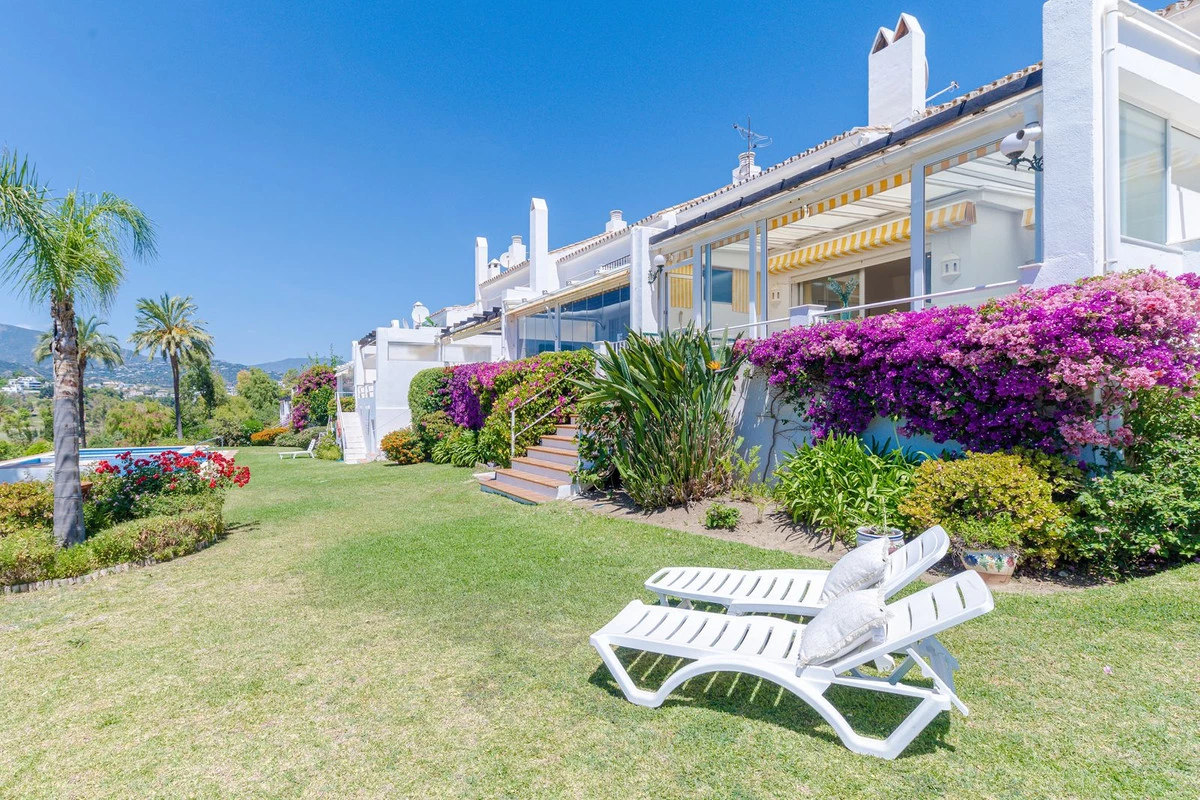 2-5bd7b9d04b45e33852eaf0ec6670150d