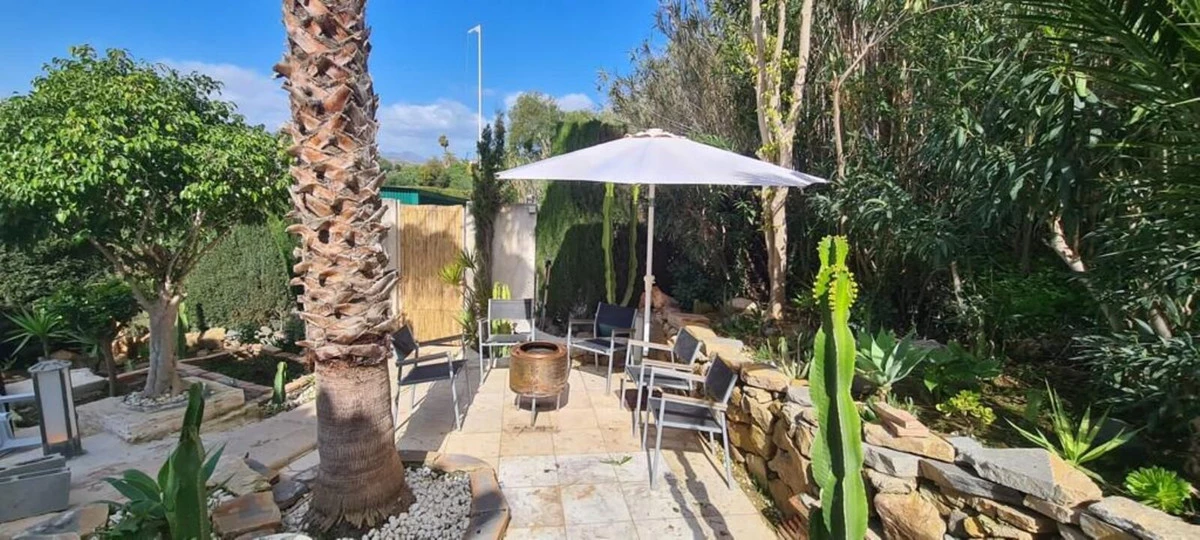 1-7980e48d732b6fc85c14b43b94d2aa54