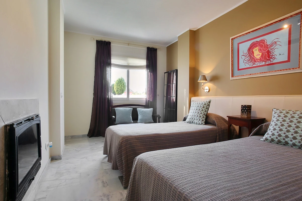 8-e64a9055bba3e77ac8aca3b893cdf826