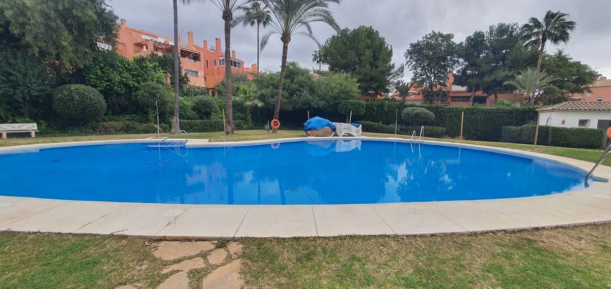 2-5bd7b9d04b45e33852eaf0ec6670150d