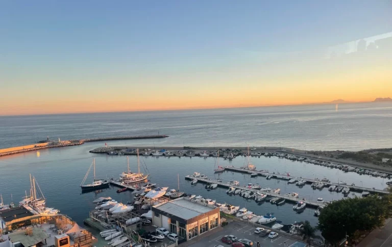 R2700137 | Penthouse in Estepona – € 595,000 – 3 beds, 2 baths