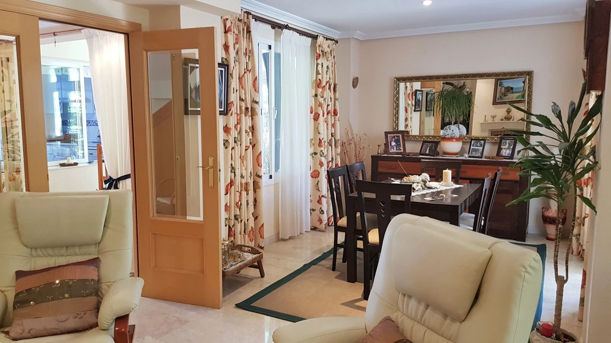 9-467d0cee5b725f3ef65f102a0c2e69c0