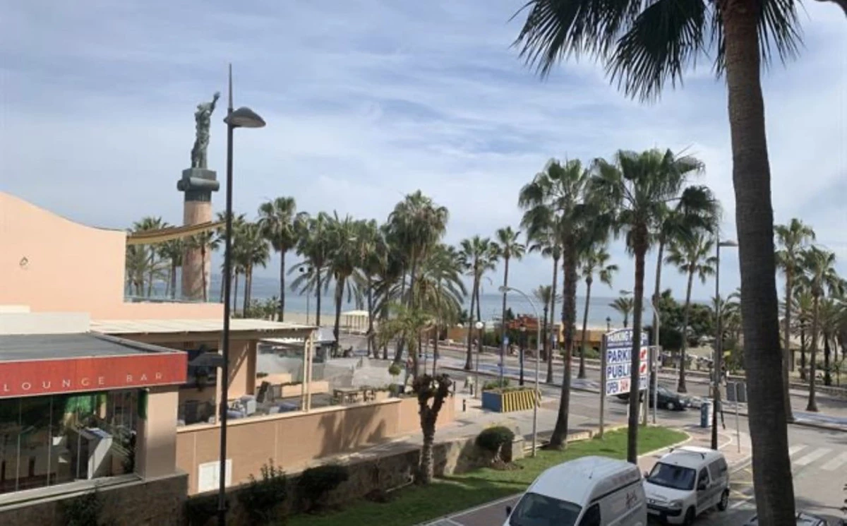 1-7980e48d732b6fc85c14b43b94d2aa54