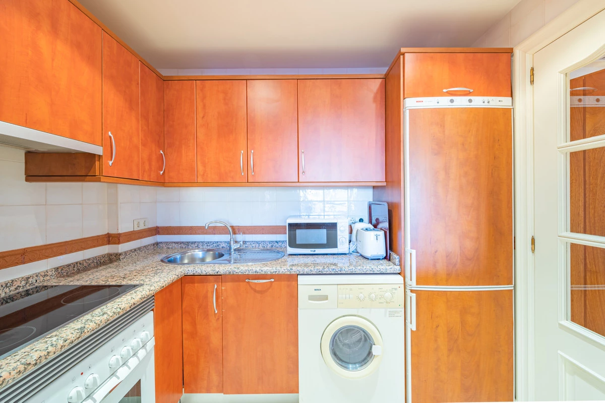 8-e64a9055bba3e77ac8aca3b893cdf826