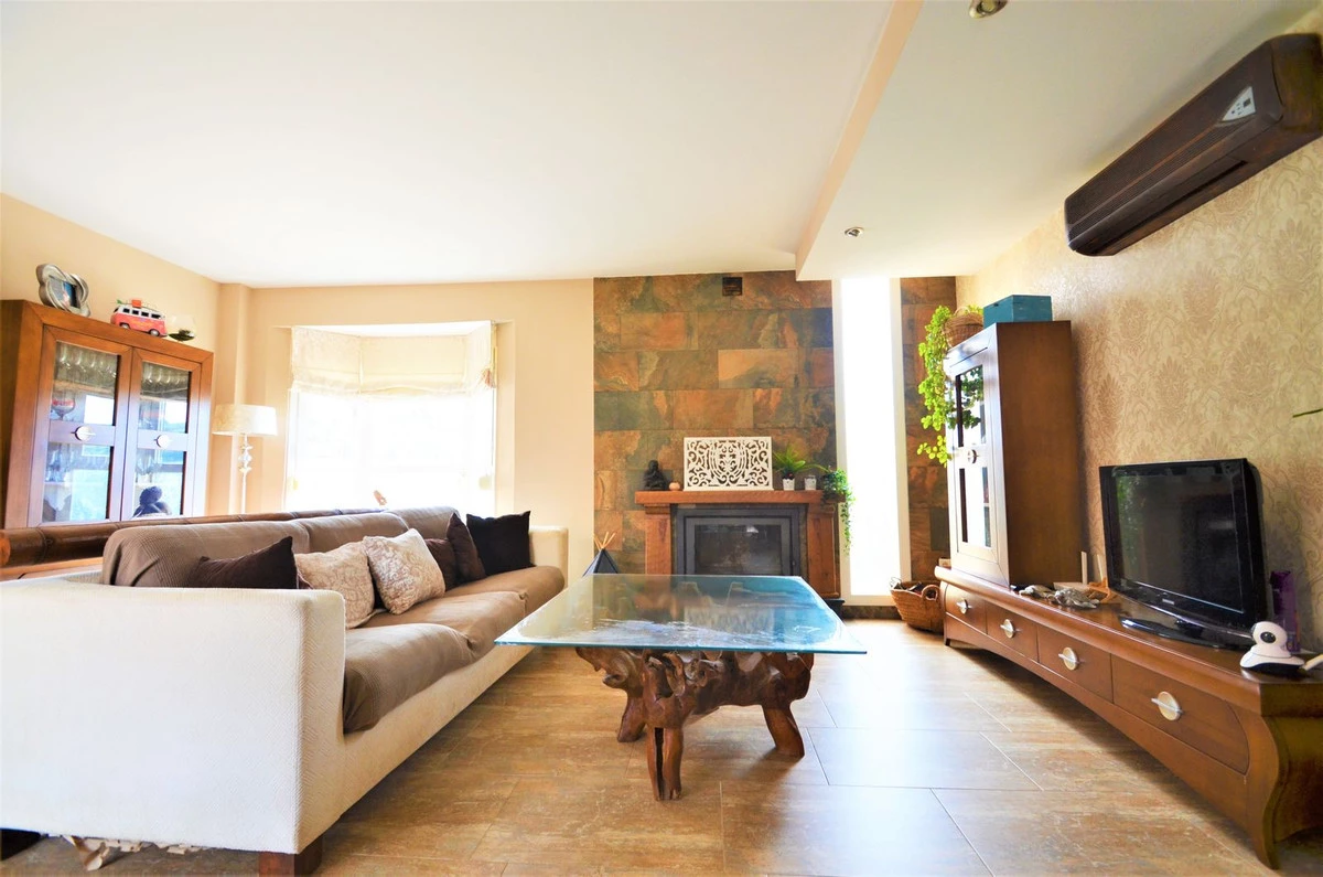 8-e64a9055bba3e77ac8aca3b893cdf826