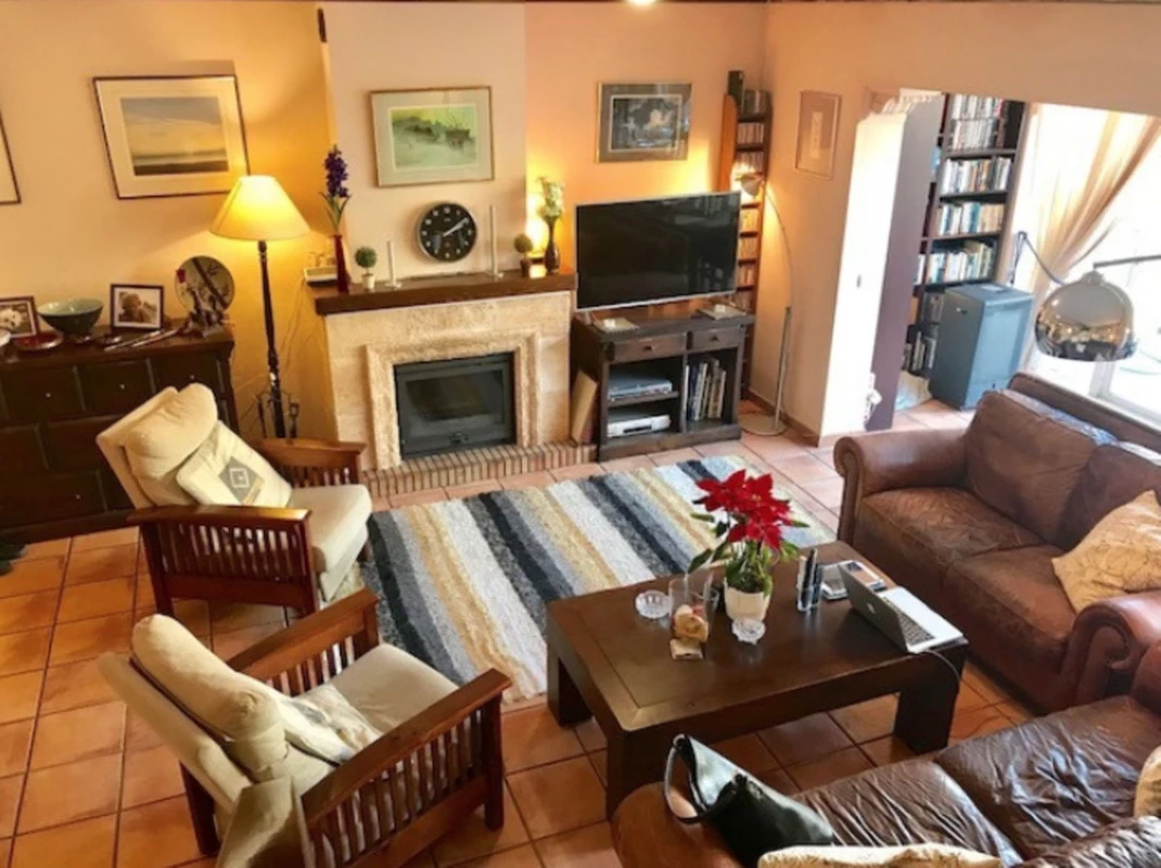 2-5bd7b9d04b45e33852eaf0ec6670150d