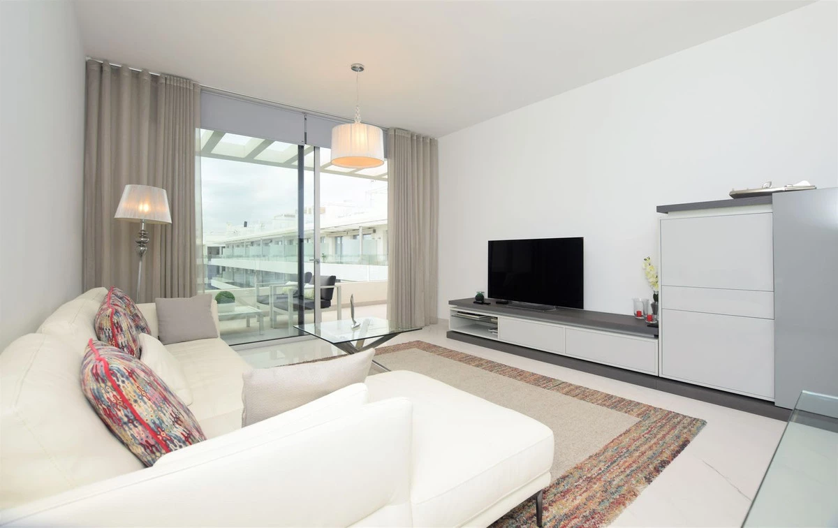 8-e64a9055bba3e77ac8aca3b893cdf826