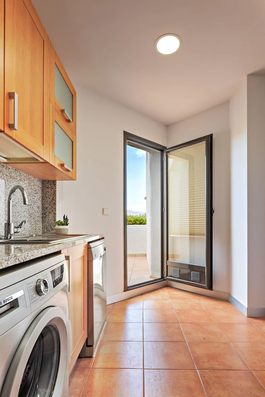 9-467d0cee5b725f3ef65f102a0c2e69c0