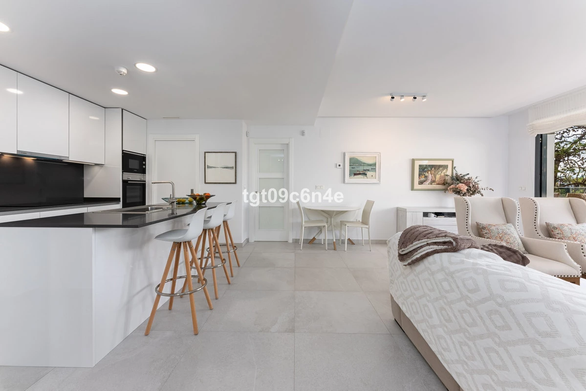 9-467d0cee5b725f3ef65f102a0c2e69c0