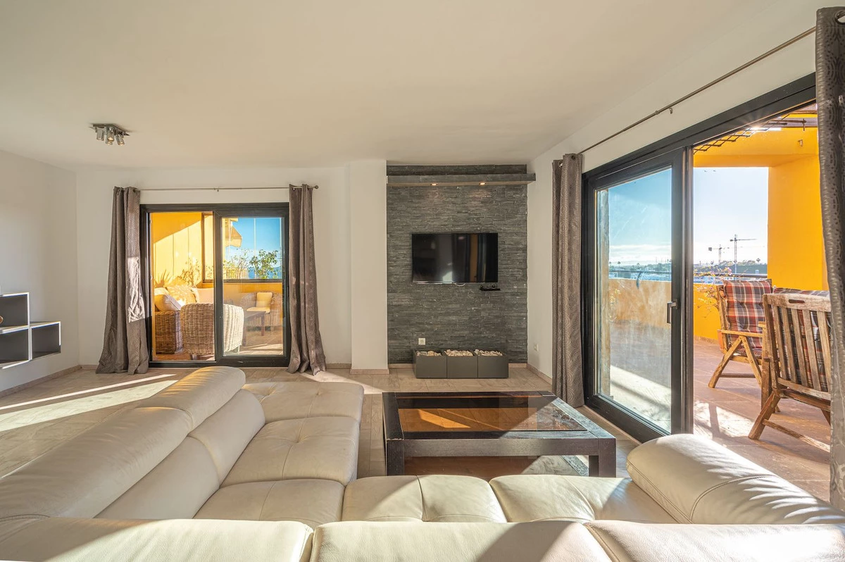 9-467d0cee5b725f3ef65f102a0c2e69c0