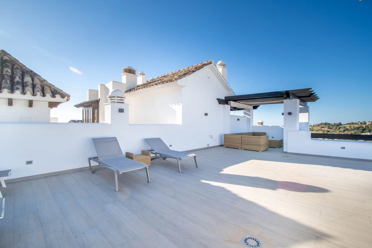 2-5bd7b9d04b45e33852eaf0ec6670150d