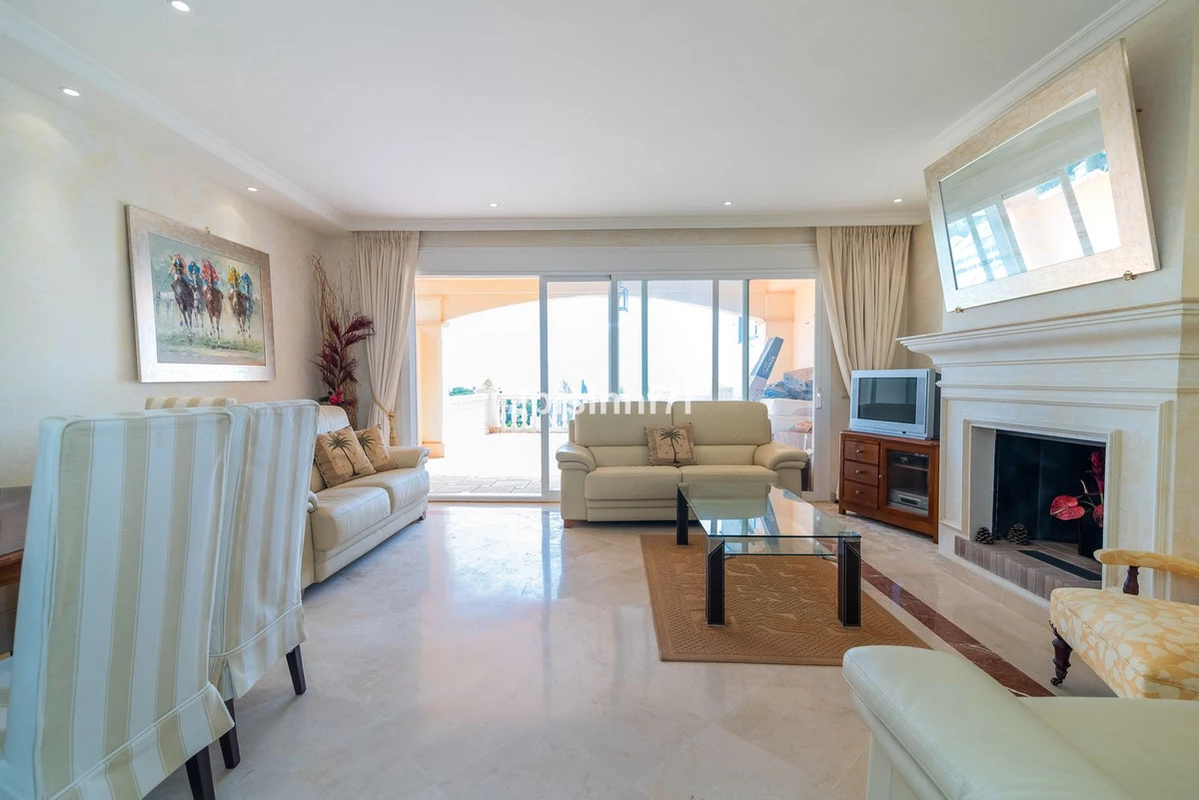 8-e64a9055bba3e77ac8aca3b893cdf826