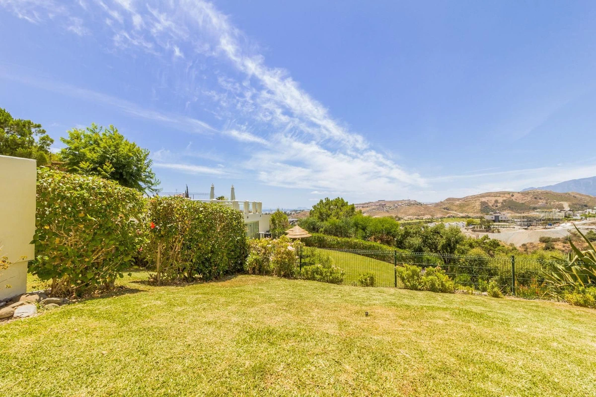 8-e64a9055bba3e77ac8aca3b893cdf826