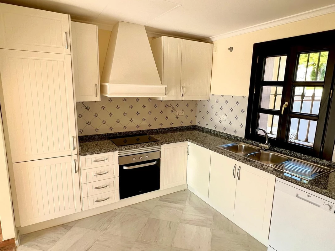 3-e898b2bb2a2fdfd06d2c39894dce8316