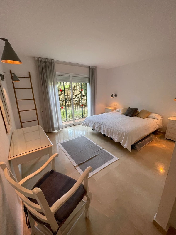 2-5bd7b9d04b45e33852eaf0ec6670150d