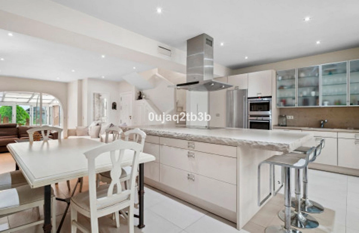 7-aa4cc561180b369757c0bb4af9886cd3