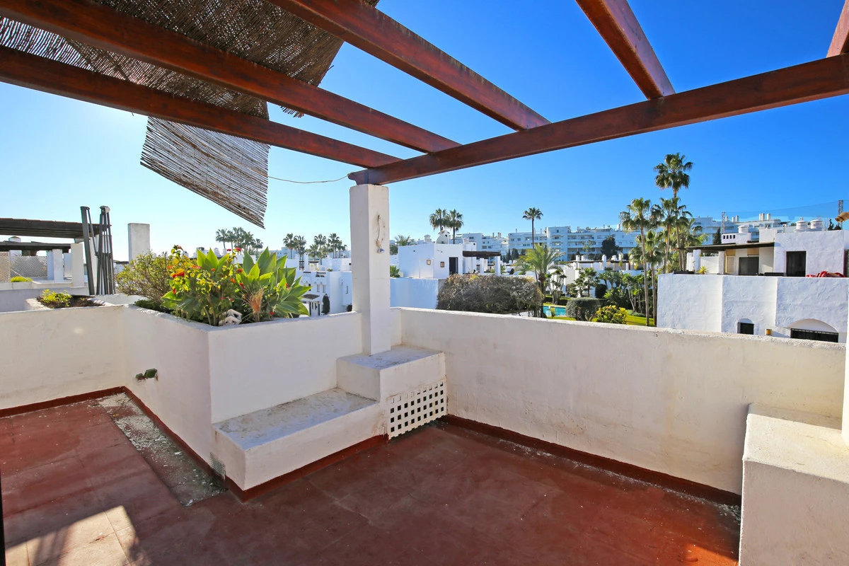 3-e898b2bb2a2fdfd06d2c39894dce8316