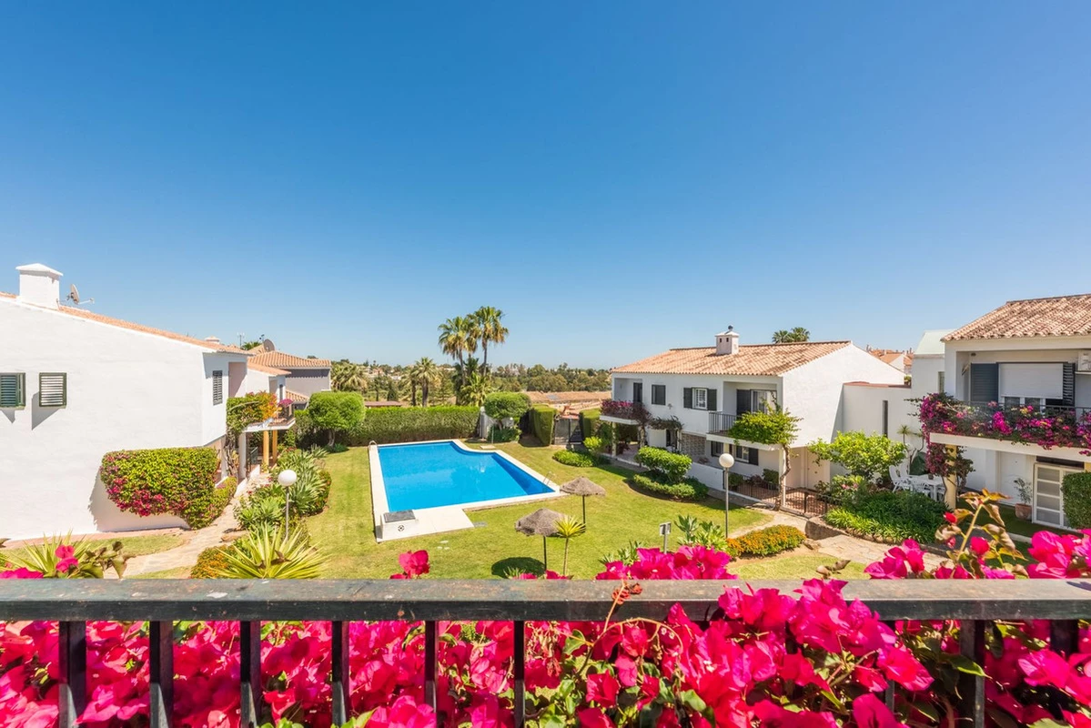 2-5bd7b9d04b45e33852eaf0ec6670150d