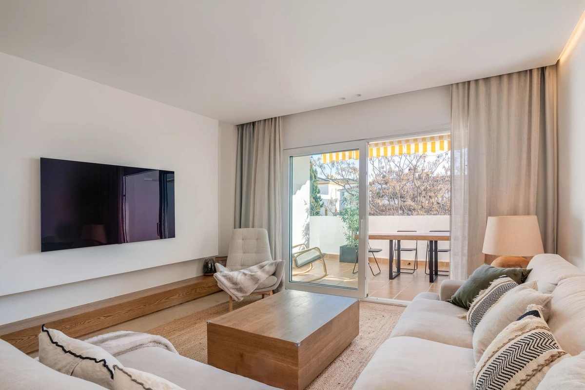 2-5bd7b9d04b45e33852eaf0ec6670150d