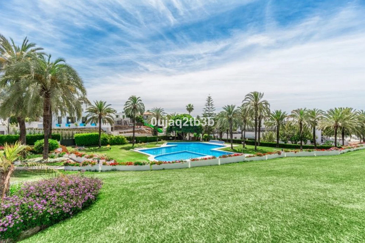 2-5bd7b9d04b45e33852eaf0ec6670150d