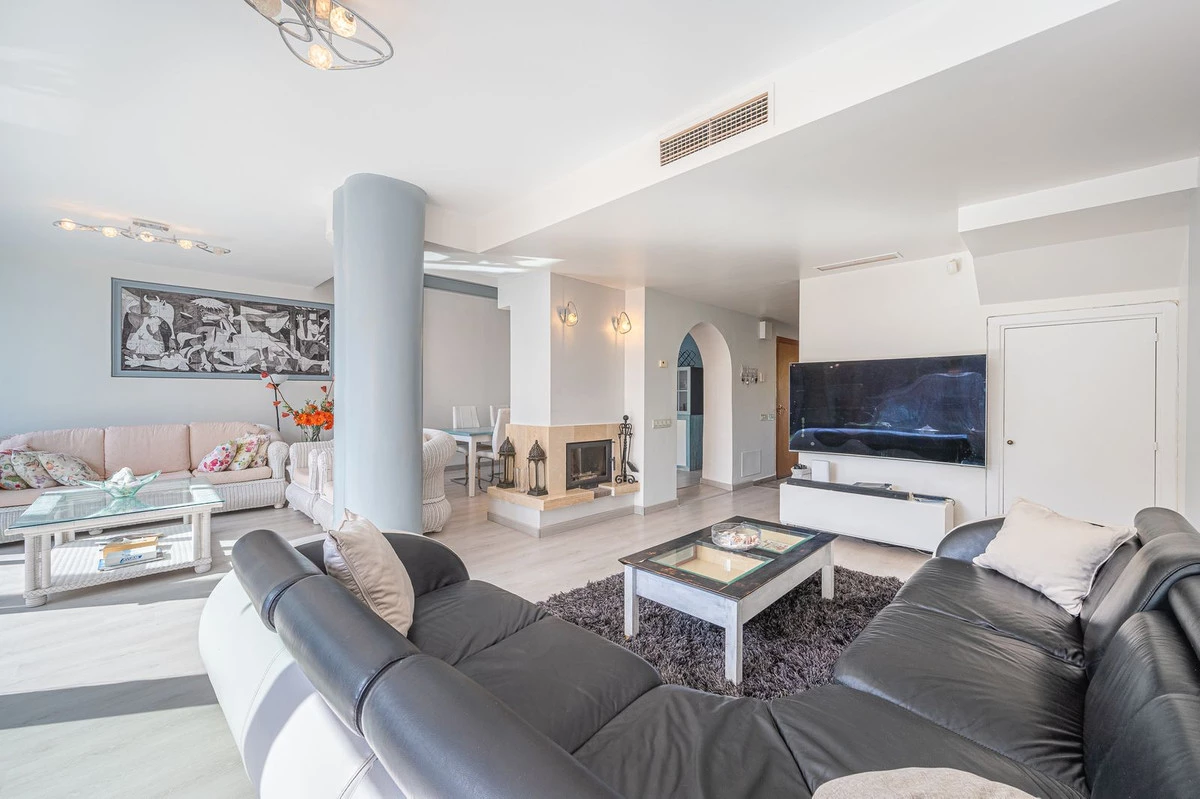 9-467d0cee5b725f3ef65f102a0c2e69c0