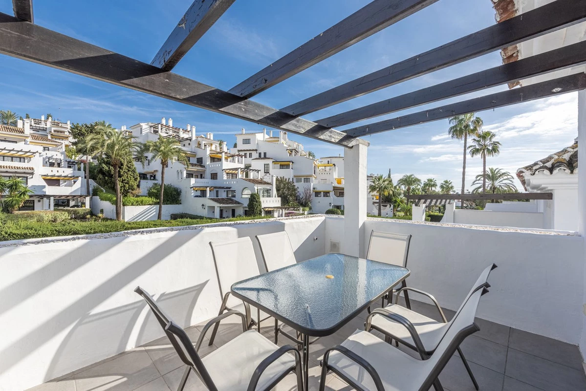 2-5bd7b9d04b45e33852eaf0ec6670150d