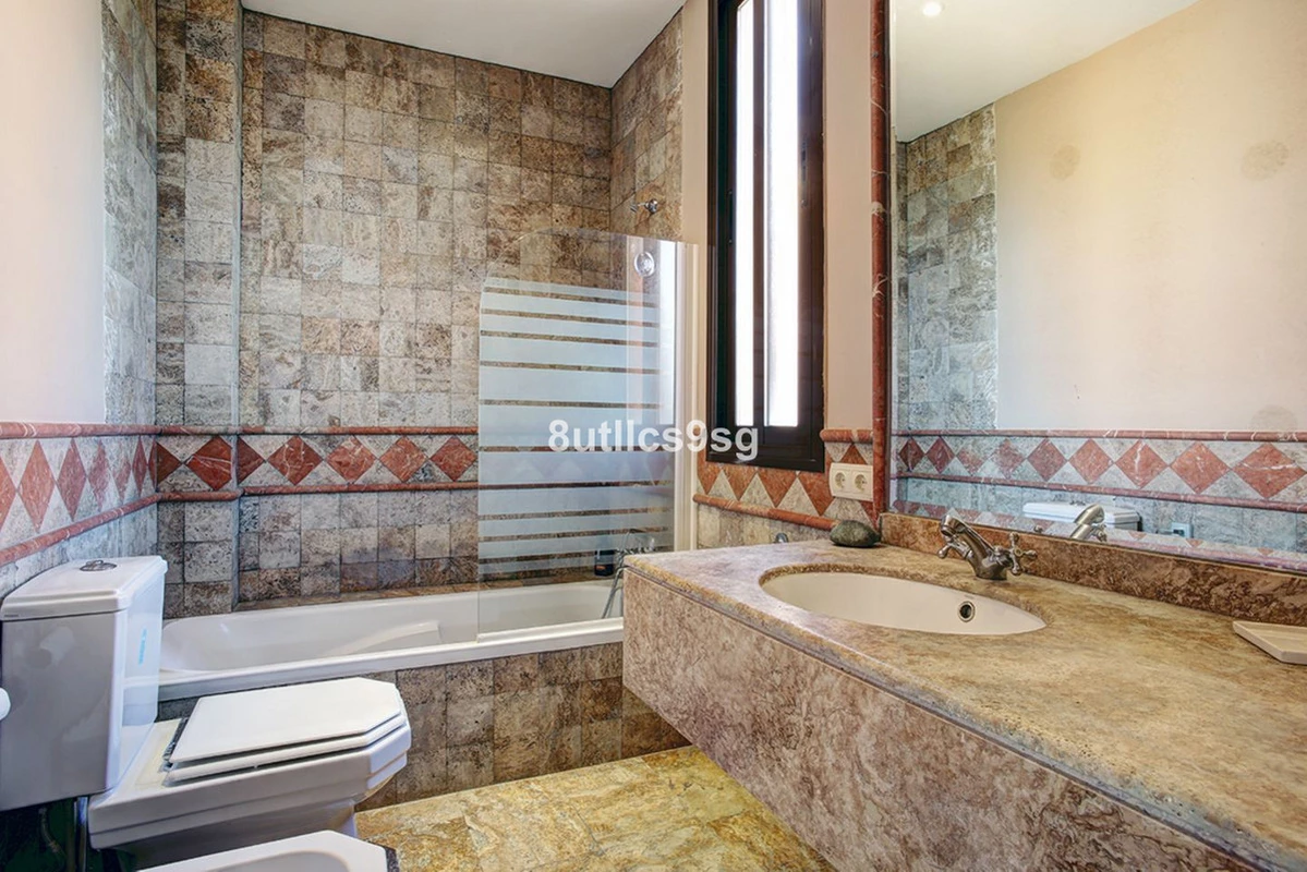 8-e64a9055bba3e77ac8aca3b893cdf826