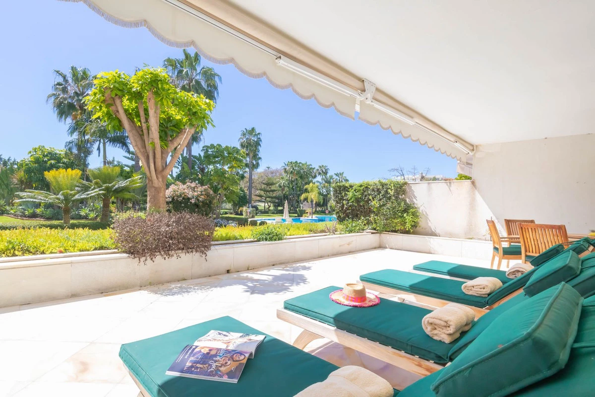 2-5bd7b9d04b45e33852eaf0ec6670150d