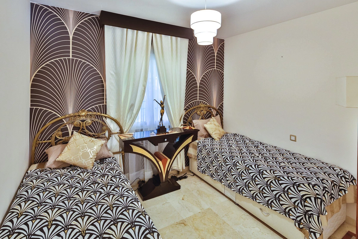 8-e64a9055bba3e77ac8aca3b893cdf826