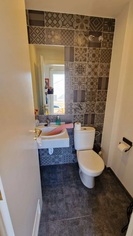 7-aa4cc561180b369757c0bb4af9886cd3