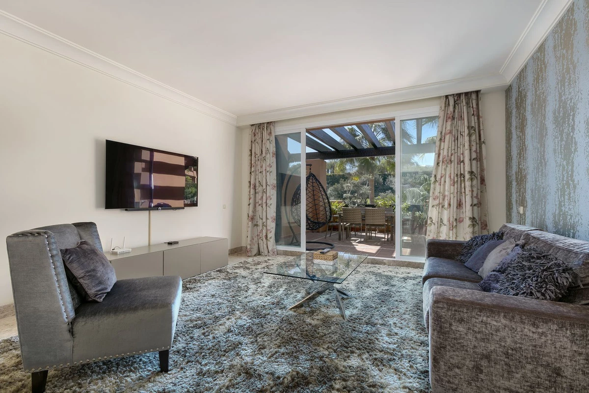 2-5bd7b9d04b45e33852eaf0ec6670150d