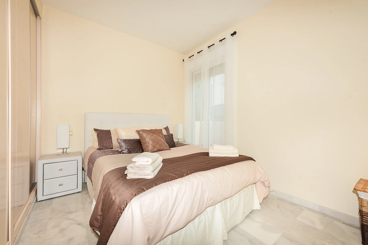 2-5bd7b9d04b45e33852eaf0ec6670150d