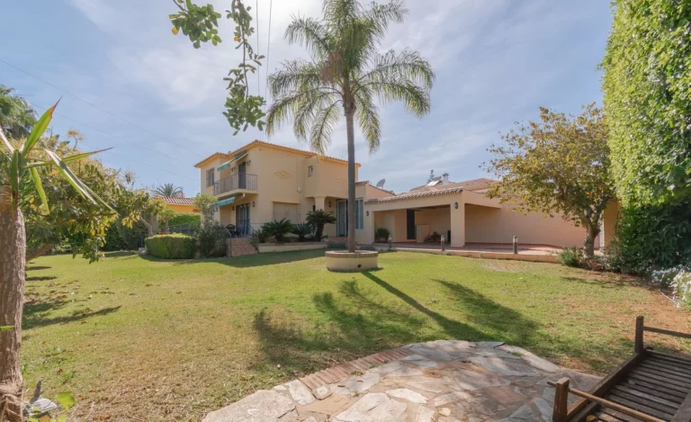 R4296145 | Detached Villa in Marbella – € 850,000 – 3 beds, 2 baths