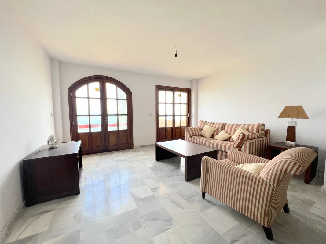 2-5bd7b9d04b45e33852eaf0ec6670150d