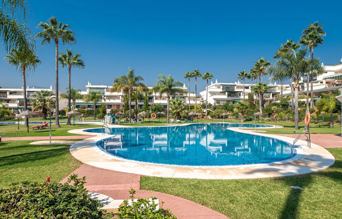 1-7980e48d732b6fc85c14b43b94d2aa54