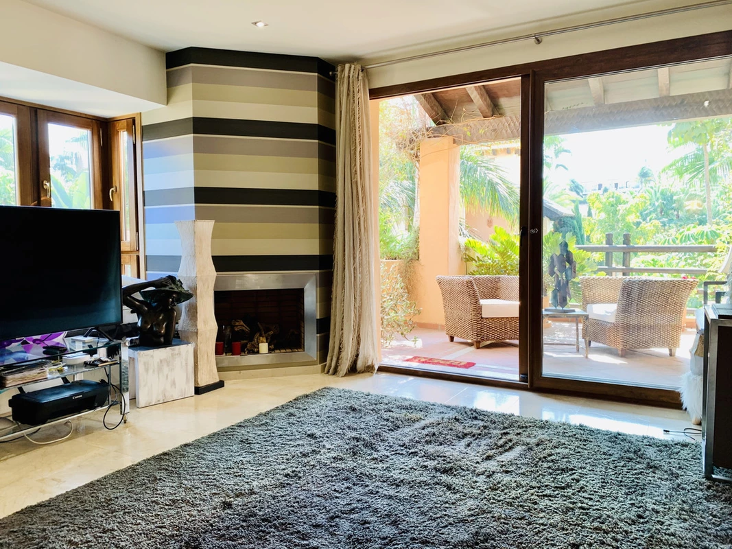 8-e64a9055bba3e77ac8aca3b893cdf826