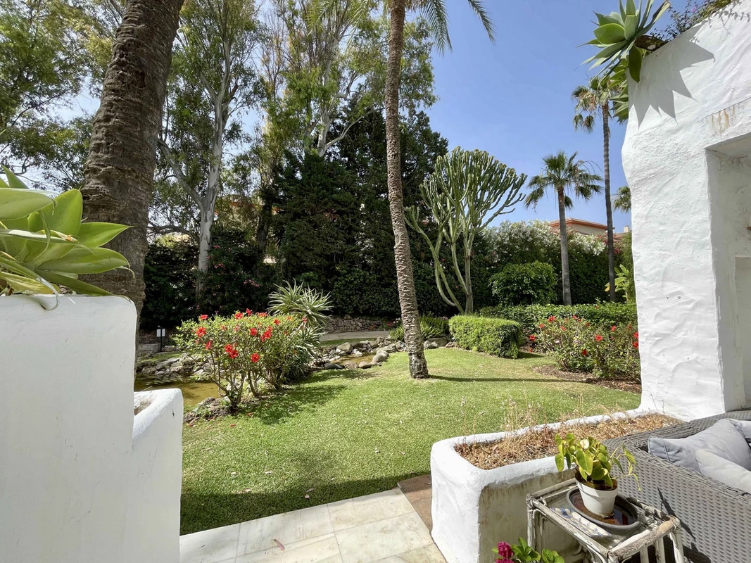 4-c23c0f86247804fa50226aecd8b0b2c8