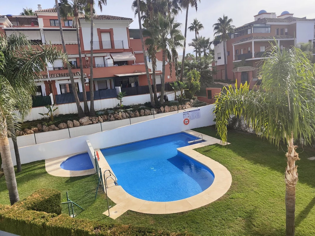 1-7980e48d732b6fc85c14b43b94d2aa54