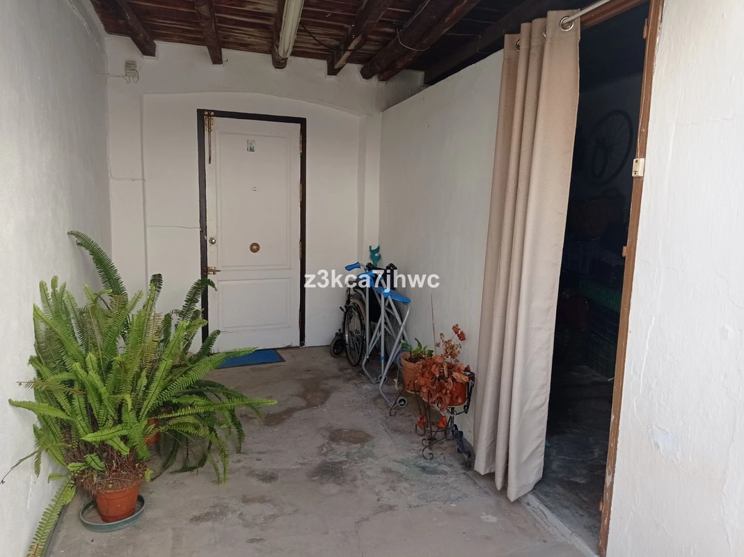 2-5bd7b9d04b45e33852eaf0ec6670150d