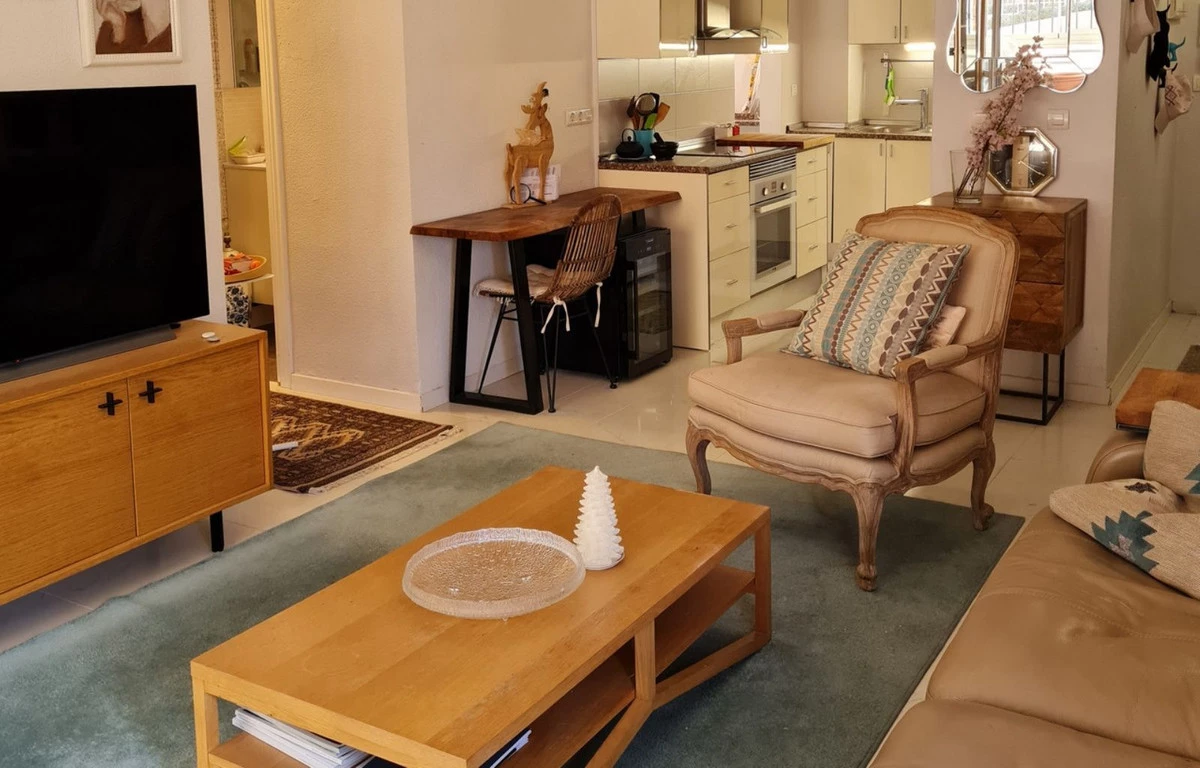 8-e64a9055bba3e77ac8aca3b893cdf826