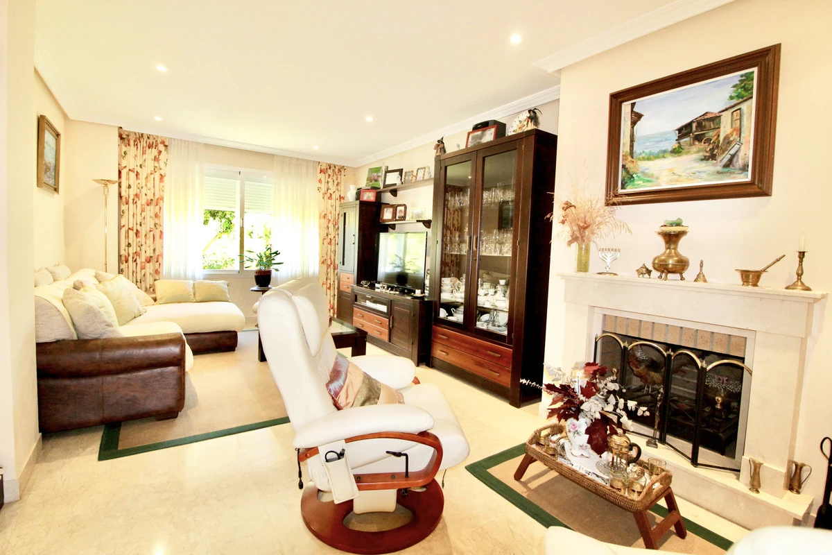 4-c23c0f86247804fa50226aecd8b0b2c8