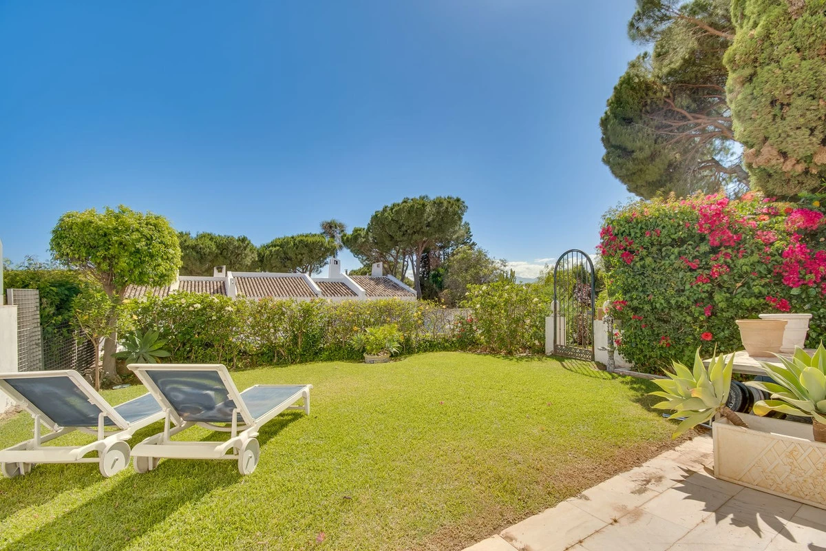 9-467d0cee5b725f3ef65f102a0c2e69c0