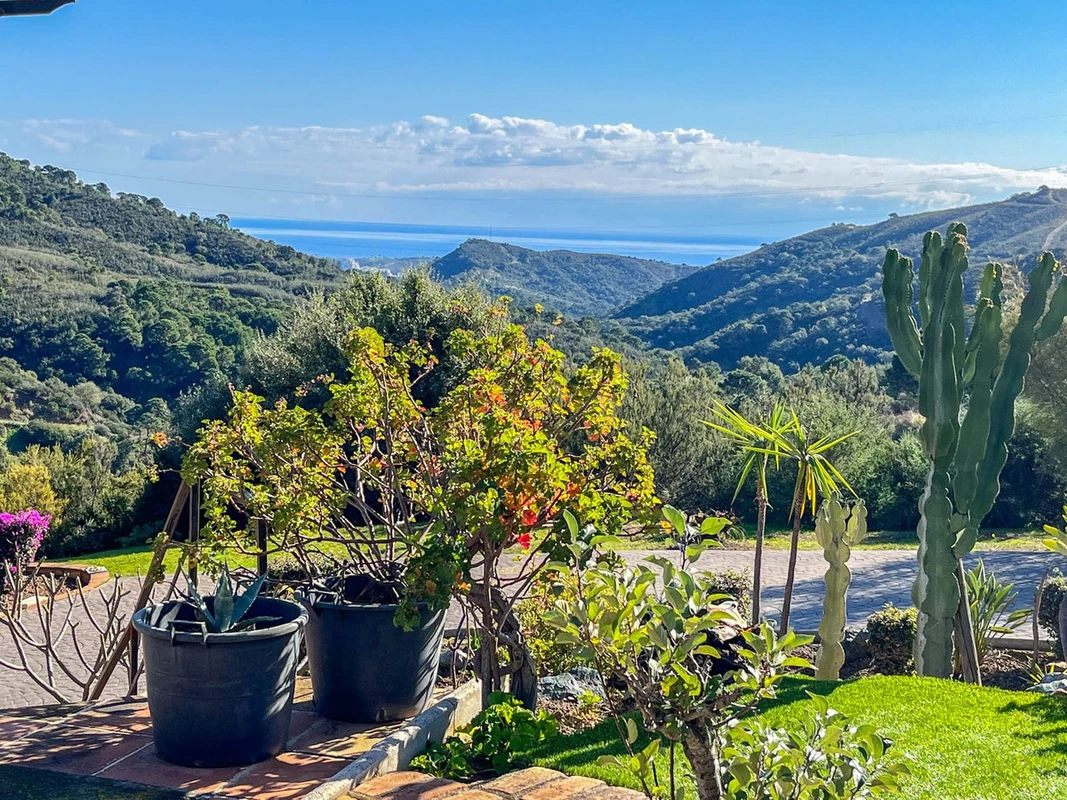 2-5bd7b9d04b45e33852eaf0ec6670150d