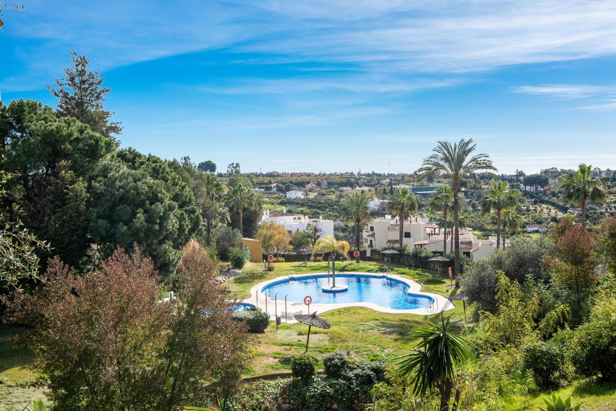 2-5bd7b9d04b45e33852eaf0ec6670150d