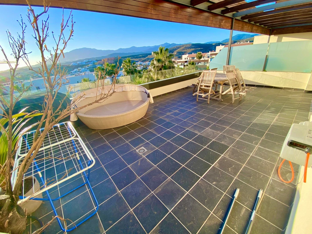 2-5bd7b9d04b45e33852eaf0ec6670150d