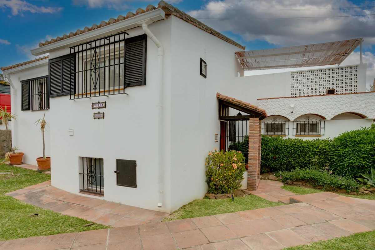 1-7980e48d732b6fc85c14b43b94d2aa54