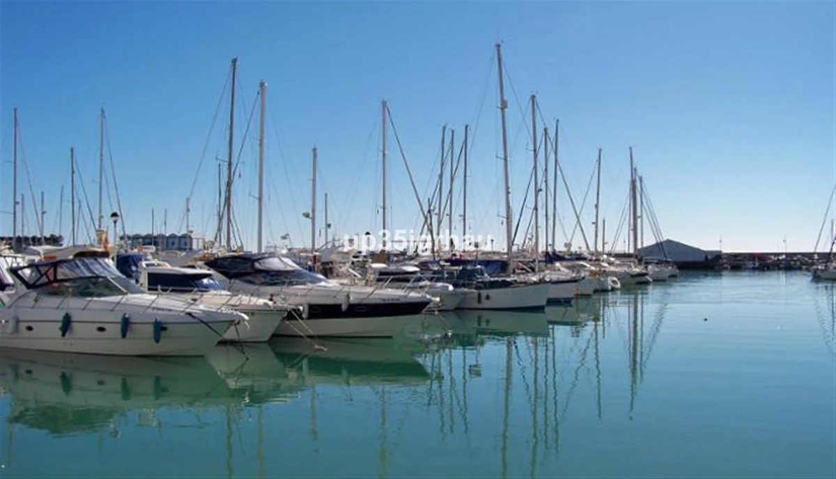 2-5bd7b9d04b45e33852eaf0ec6670150d