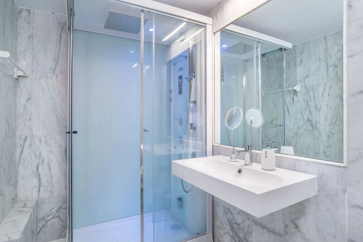 7-aa4cc561180b369757c0bb4af9886cd3